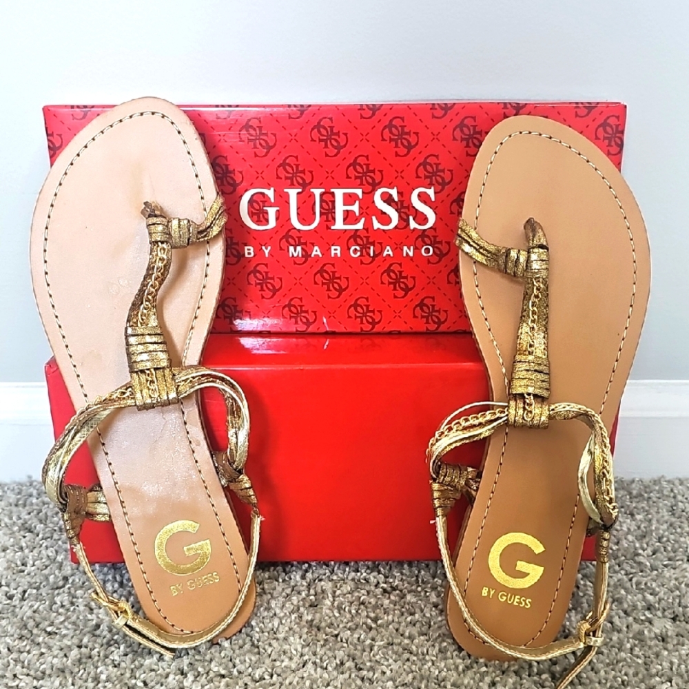 Guess Gold Chain Detail Flat Sandals Adjustable Ankle Strap Size 8.5